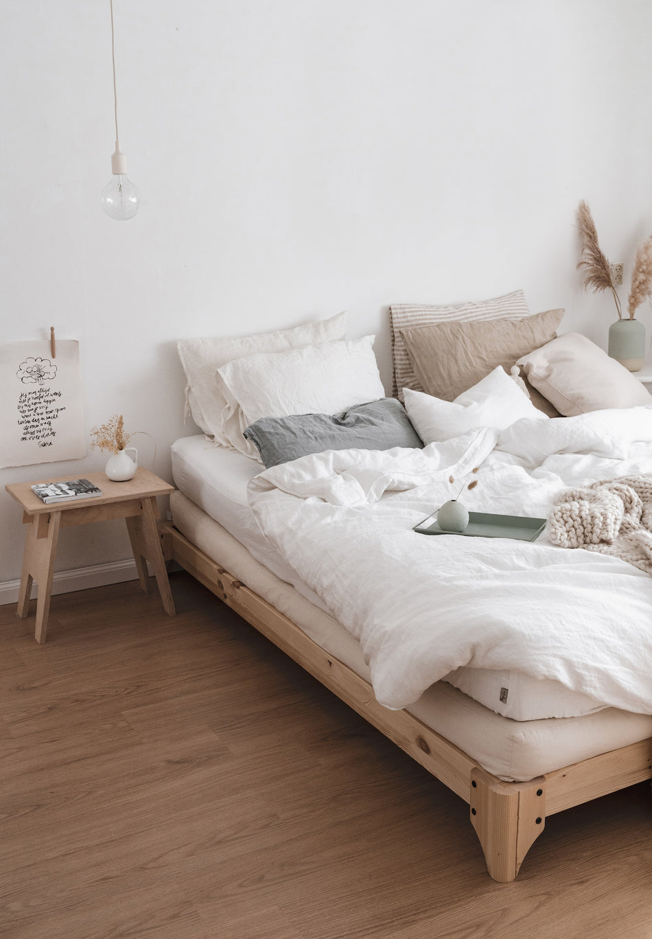 ELAN BED CLEAR LACQUERED