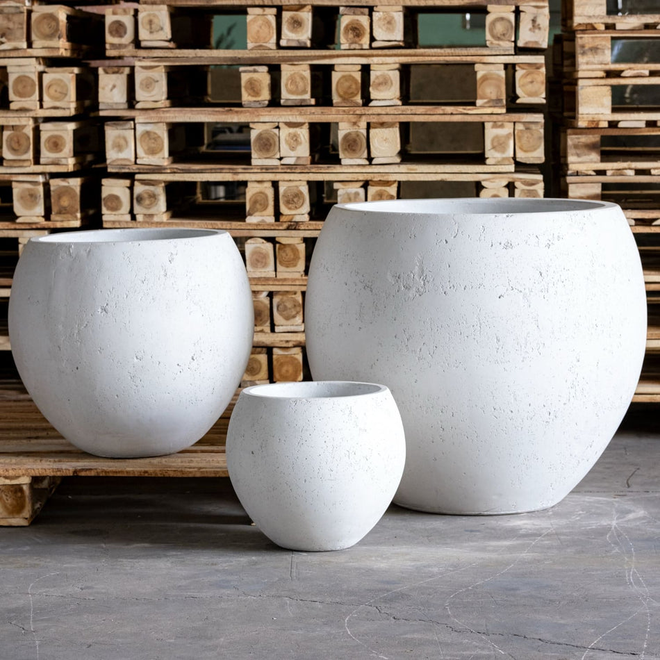 Orbello | White Mist – 110cm XXL Concrete Sphere Planter – 686L Round Plant Pot