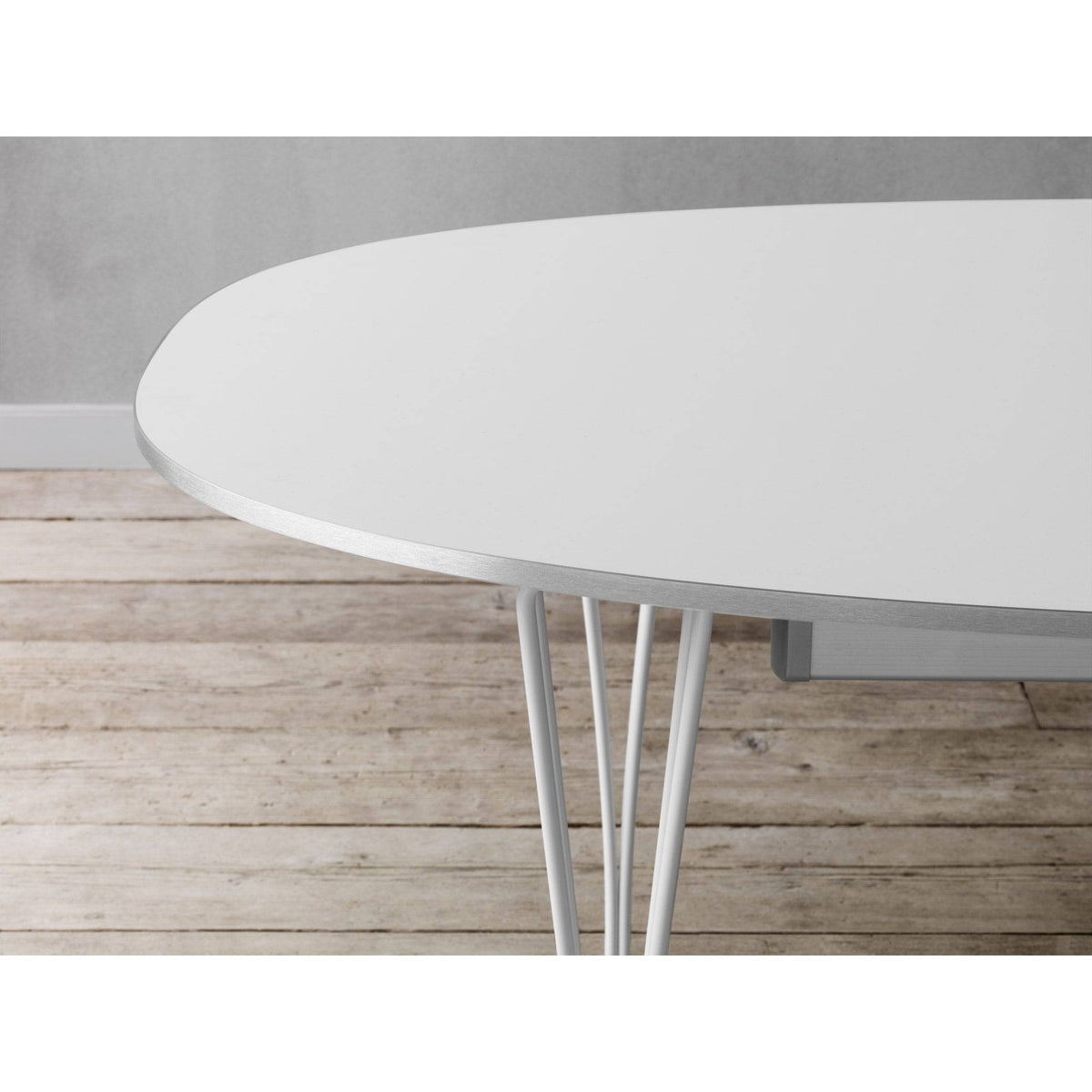 Fritz Hansen - Super-Ellipse™ Extendable Table - Skandium London