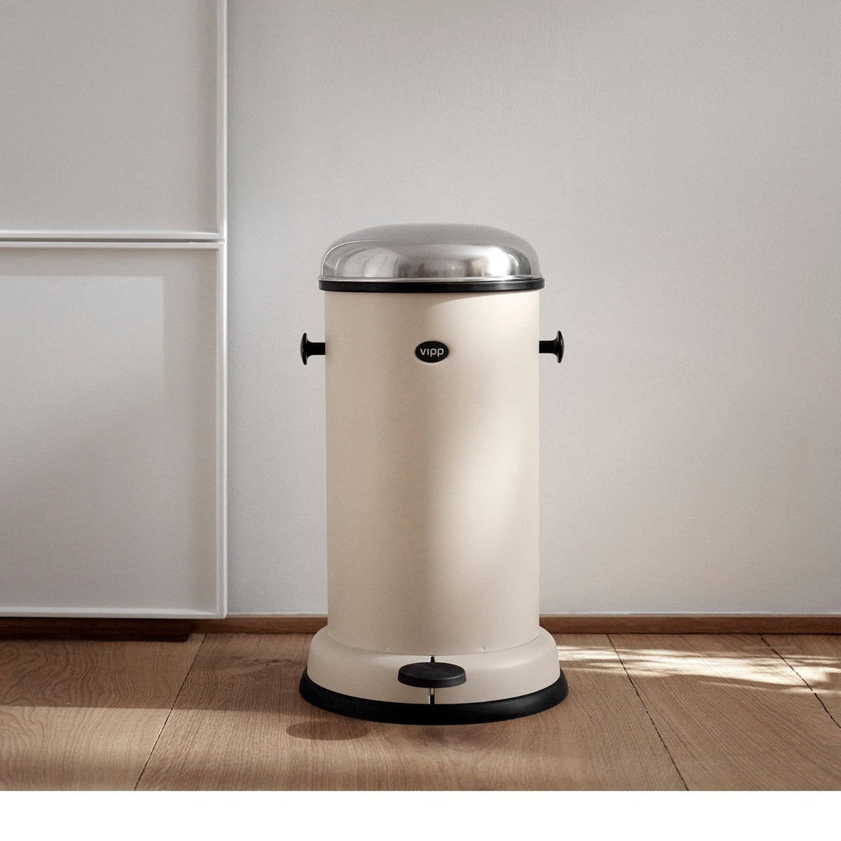 Vipp - VIPP15 - Bin 14L - Beige - Skandium London