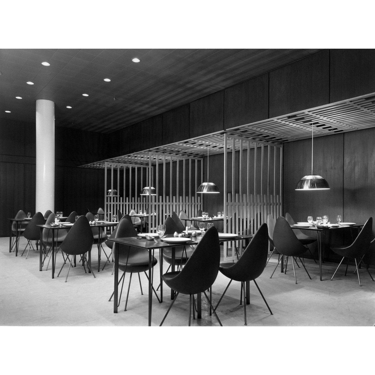 Fritz Hansen - Drop chair with full upholstery - Skandium London