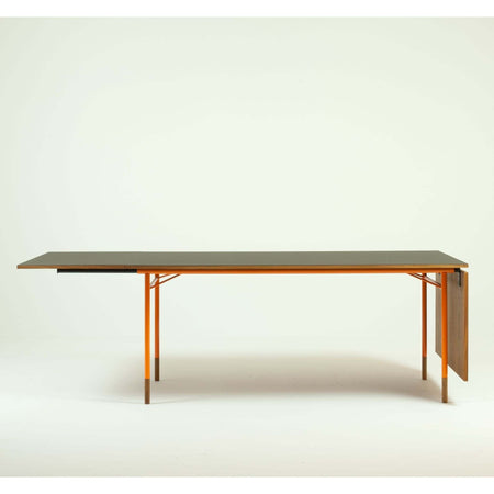 Nyhavn Dining Table With 2 Leaves | House of Finn Juhl | Skandium London
