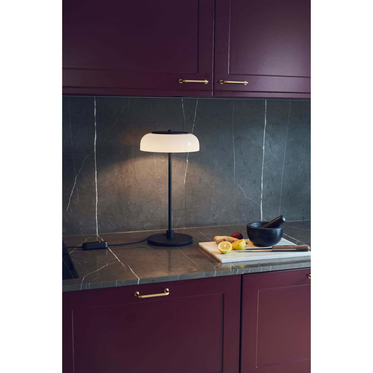 Blossi table lamp, black | Nuura | Skandium London
