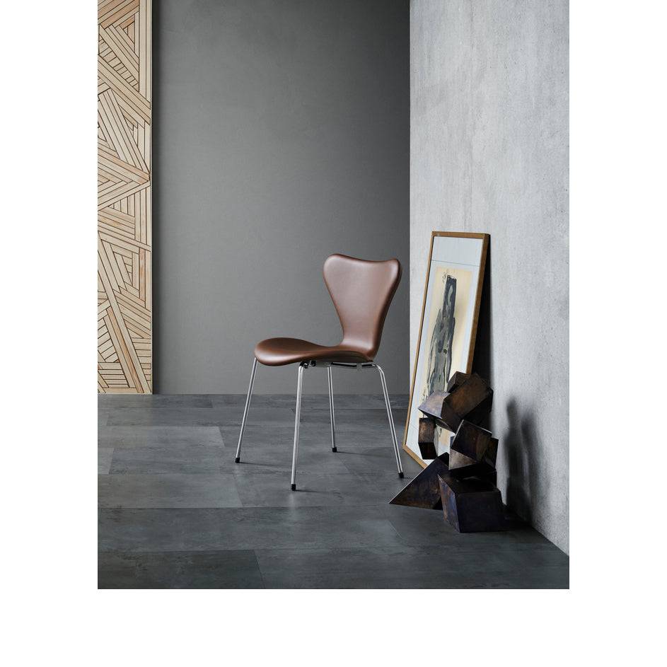 Fritz Hansen - Series 7™ chair with full leather upholstery - Skandium London