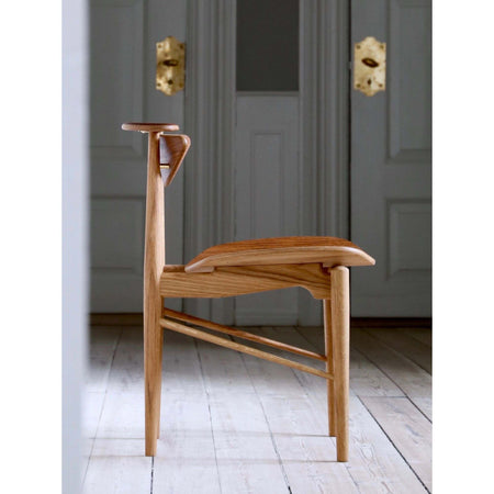 House of Finn Juhl - Reading Chair Veneer/ Oak-Walnut - Skandium London