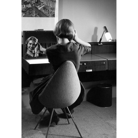 Fritz Hansen - Drop chair with full upholstery - Skandium London