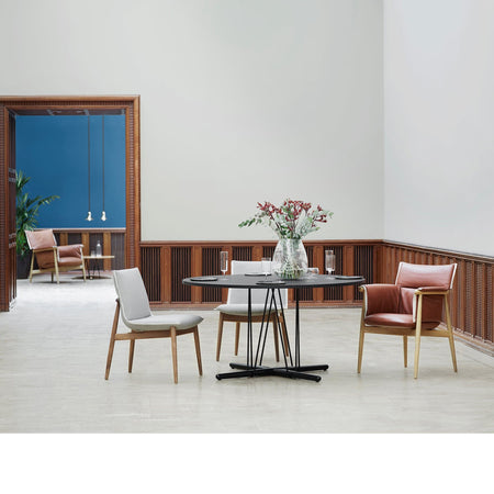 Carl Hansen - E005 Embrace armchair - Skandium London