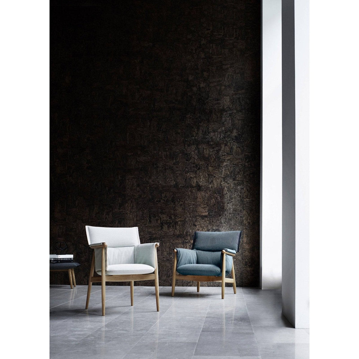 Carl Hansen - Embrace Lounge Chair E015 - Skandium London