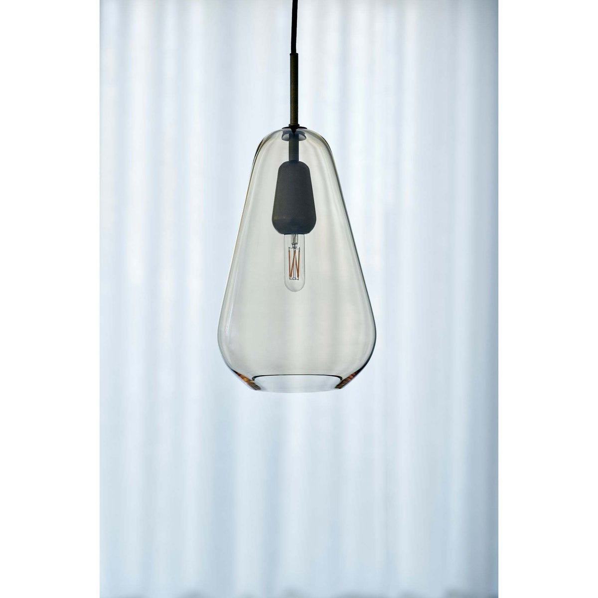 Anoli 1 Medium Pendant Lamp | Nuura | Skandium London