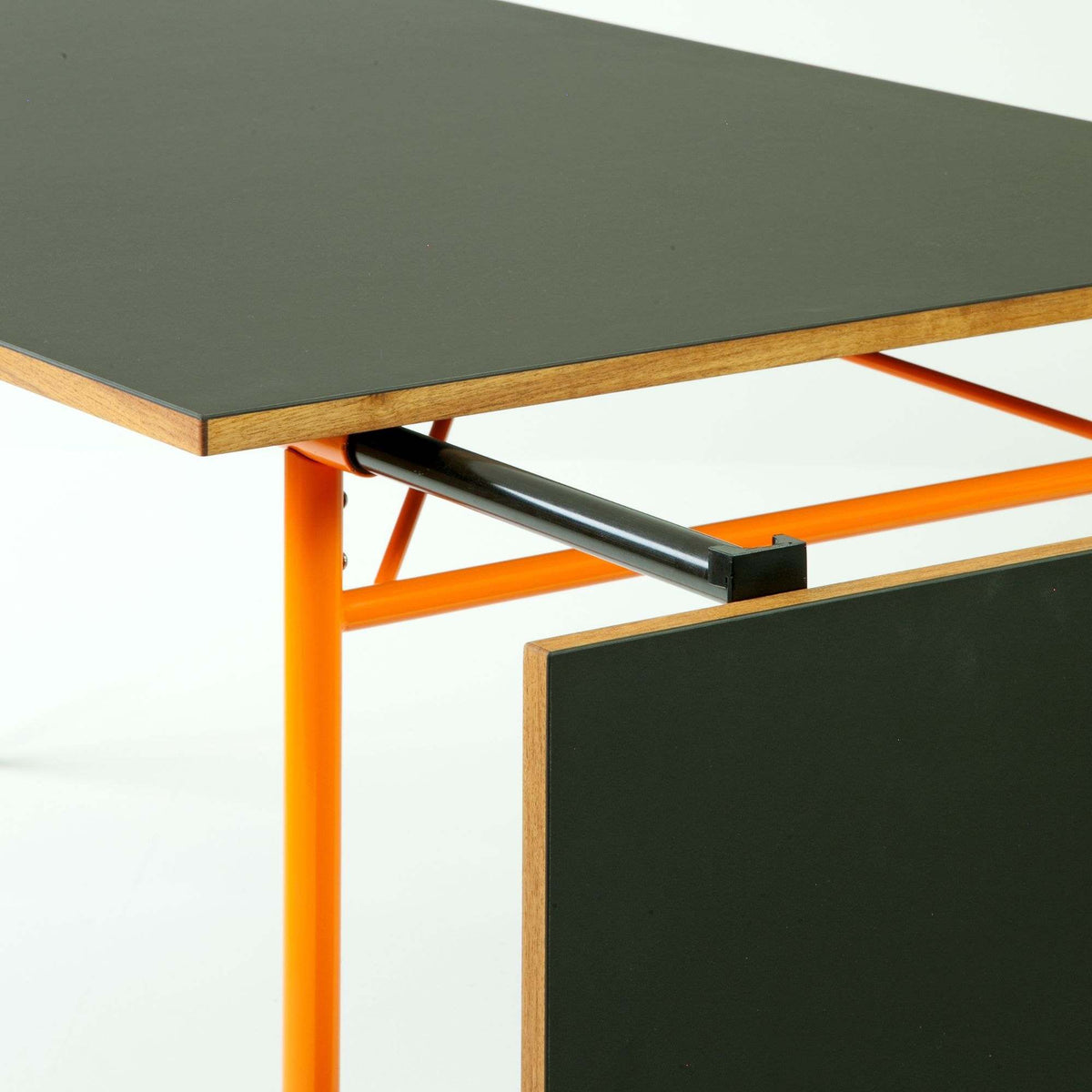 Nyhavn Dining Table With 2 Leaves | House of Finn Juhl | Skandium London