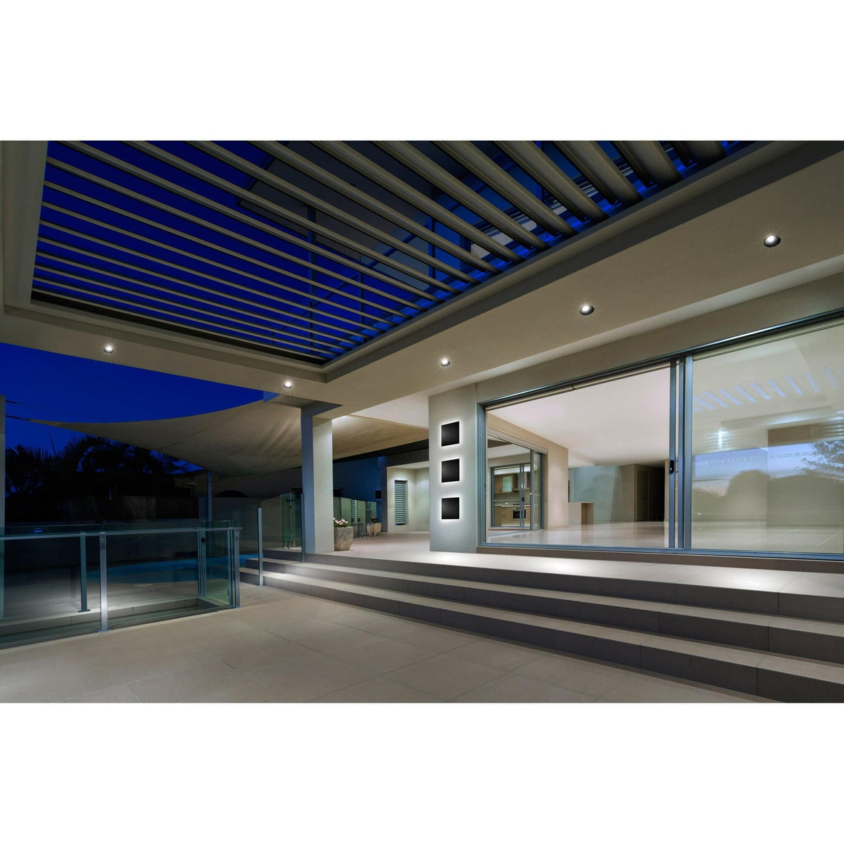 LIGHT-POINT - NOHO Wall Lamp - Skandium London