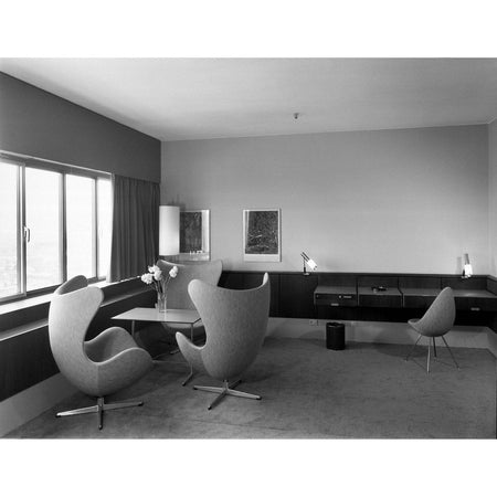 Fritz Hansen - Drop chair with full upholstery - Skandium London