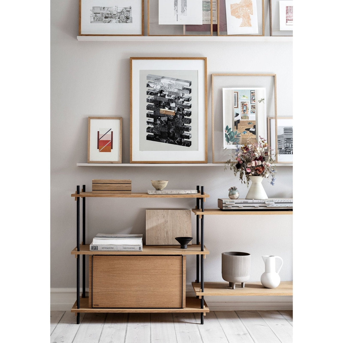 MOEBE - Shelving System – S.200.2.C - Oak/Black - Skandium London