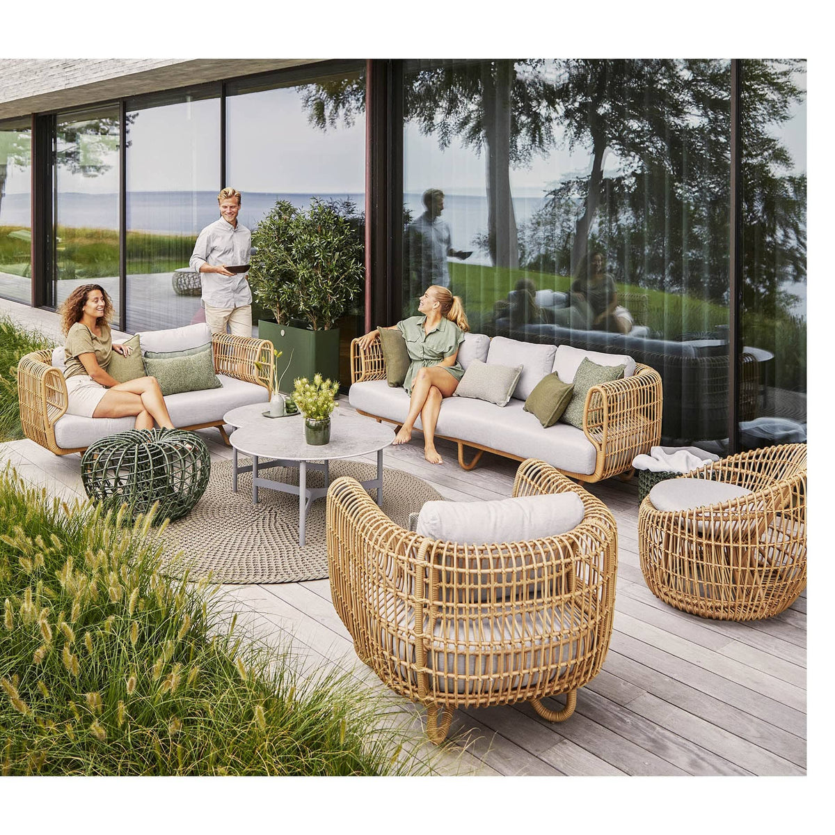 Nest Outdoor Sofa | 2-seater | Cane-line | Skandium London