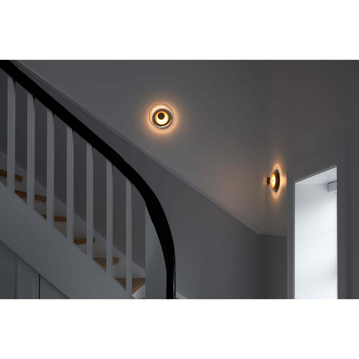 Blossi Wall/Ceiling Lamp | Nuura | Skandium London