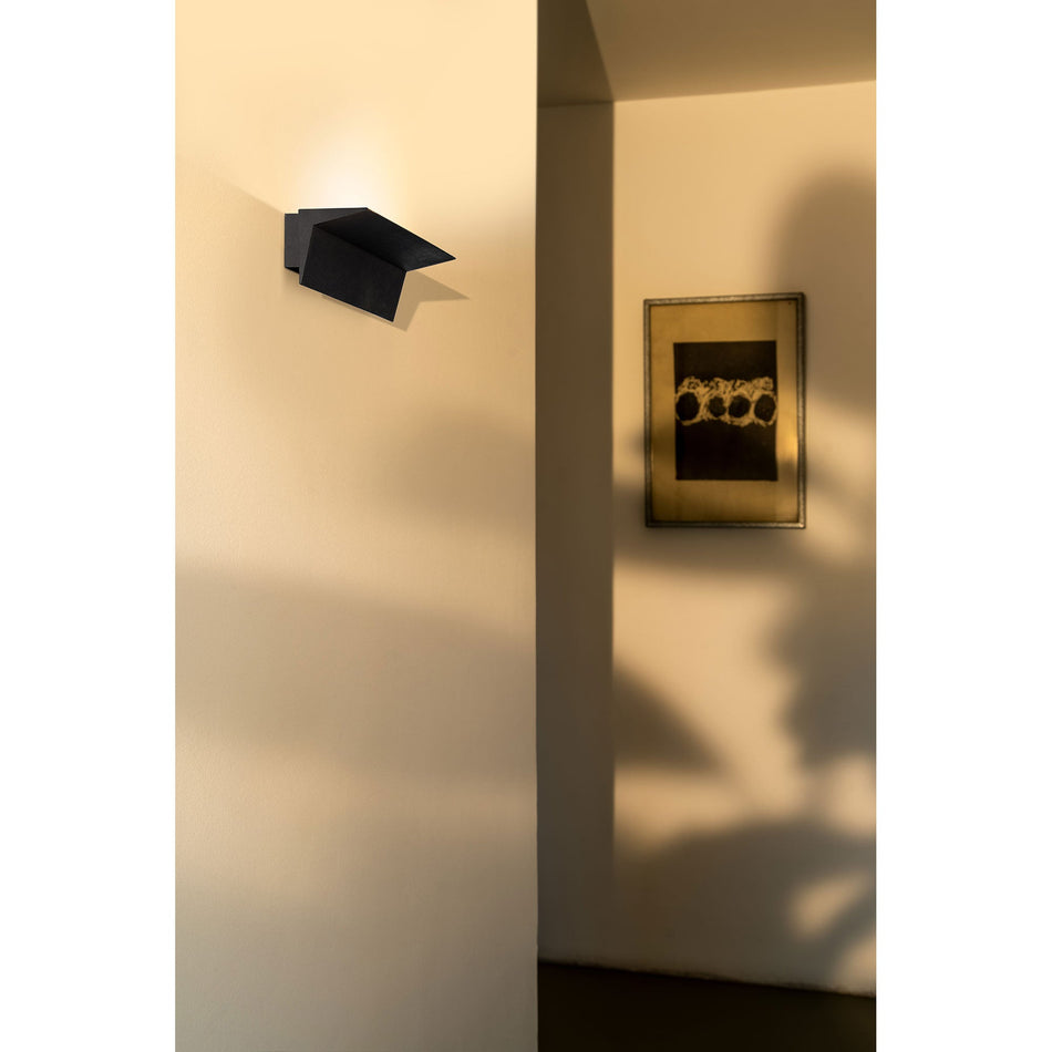 Zena Wall Lamp