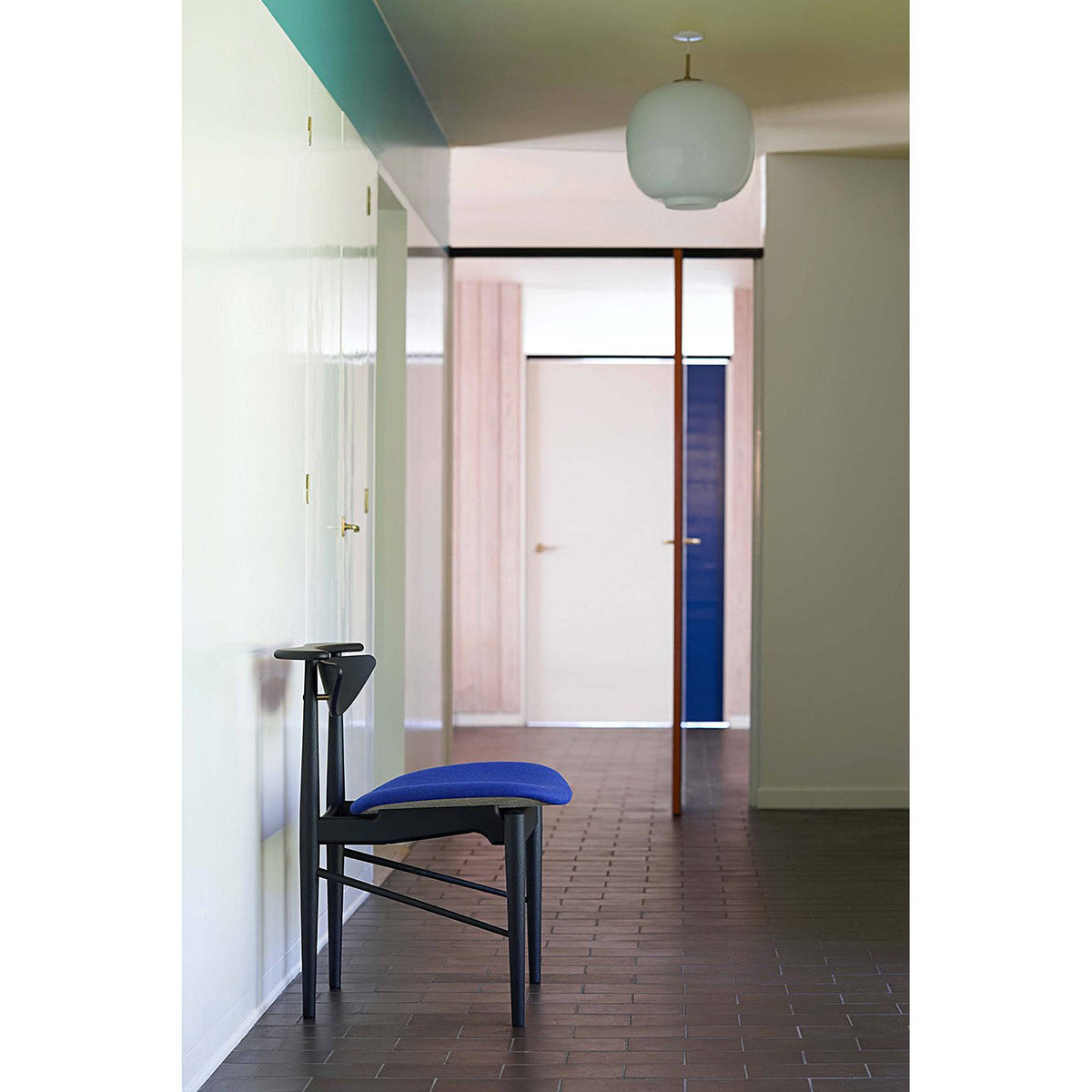 House of Finn Juhl - Reading Chair Veneer/ Oak-Walnut - Skandium London