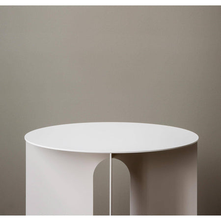 Androgyne side table | Menu | Skandium London