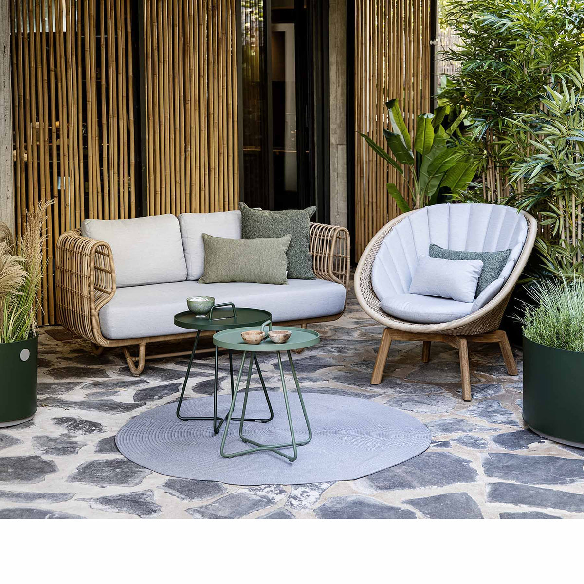 Nest Outdoor Sofa | 2-seater | Cane-line | Skandium London