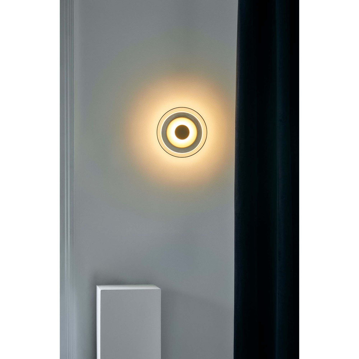 Blossi Wall/Ceiling Lamp | Nuura | Skandium London