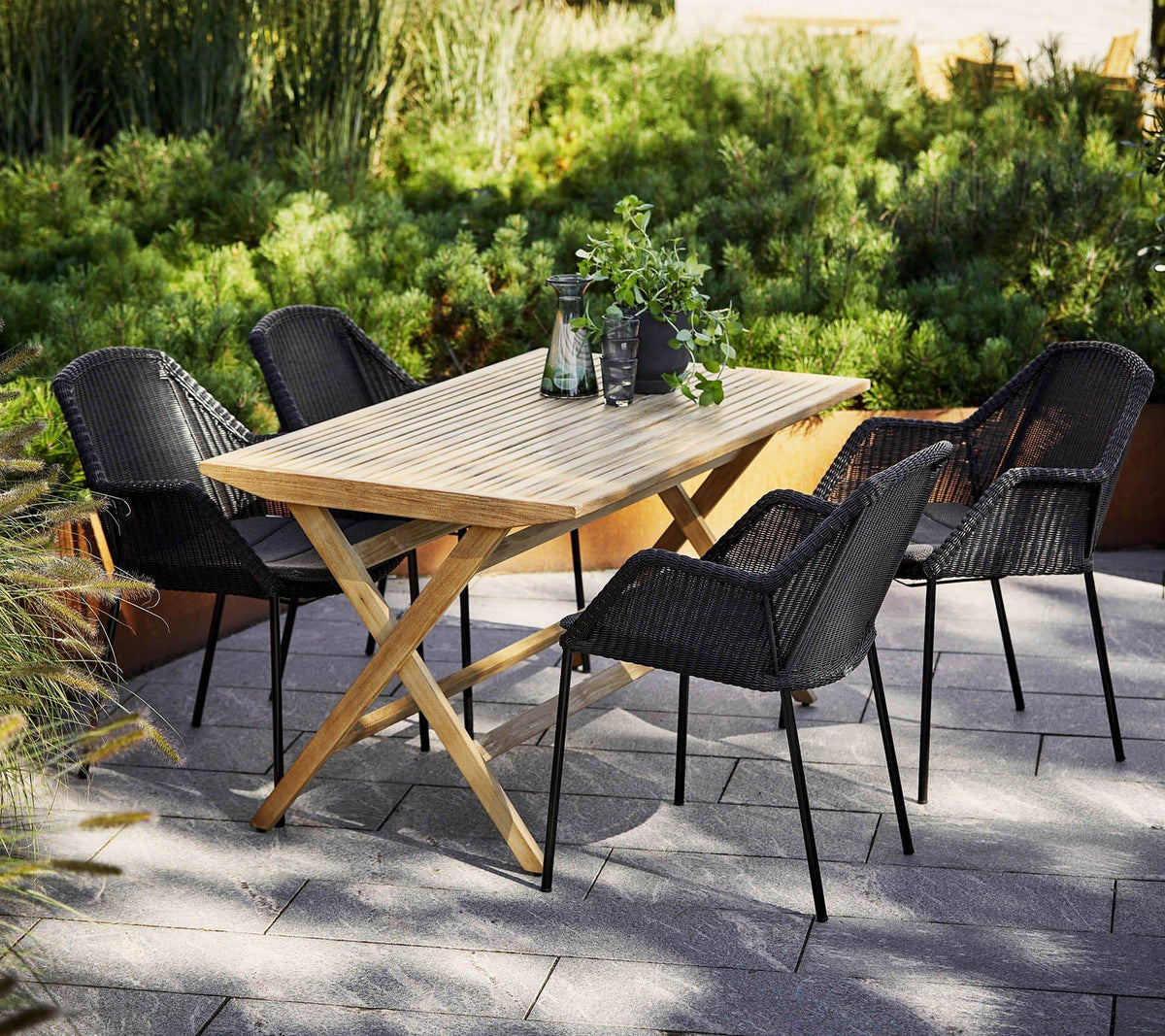 Flip Folding Table | Large 80x140 cm | Cane-line | Skandium London