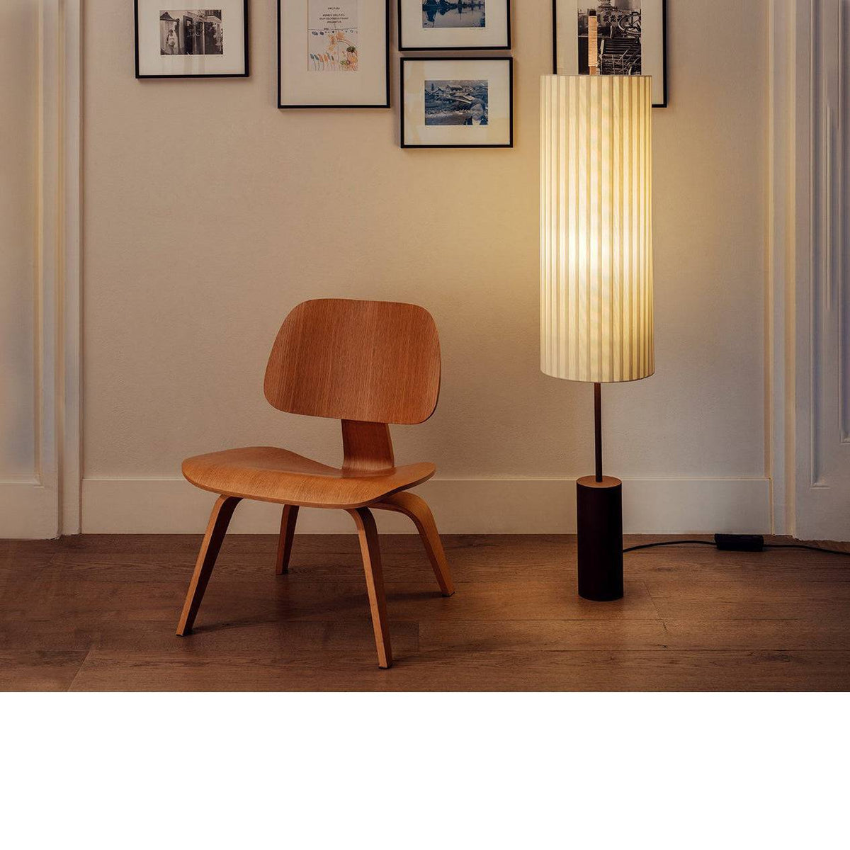 Dorica floor lamp, 1994 | Santa & Cole | Skandium London