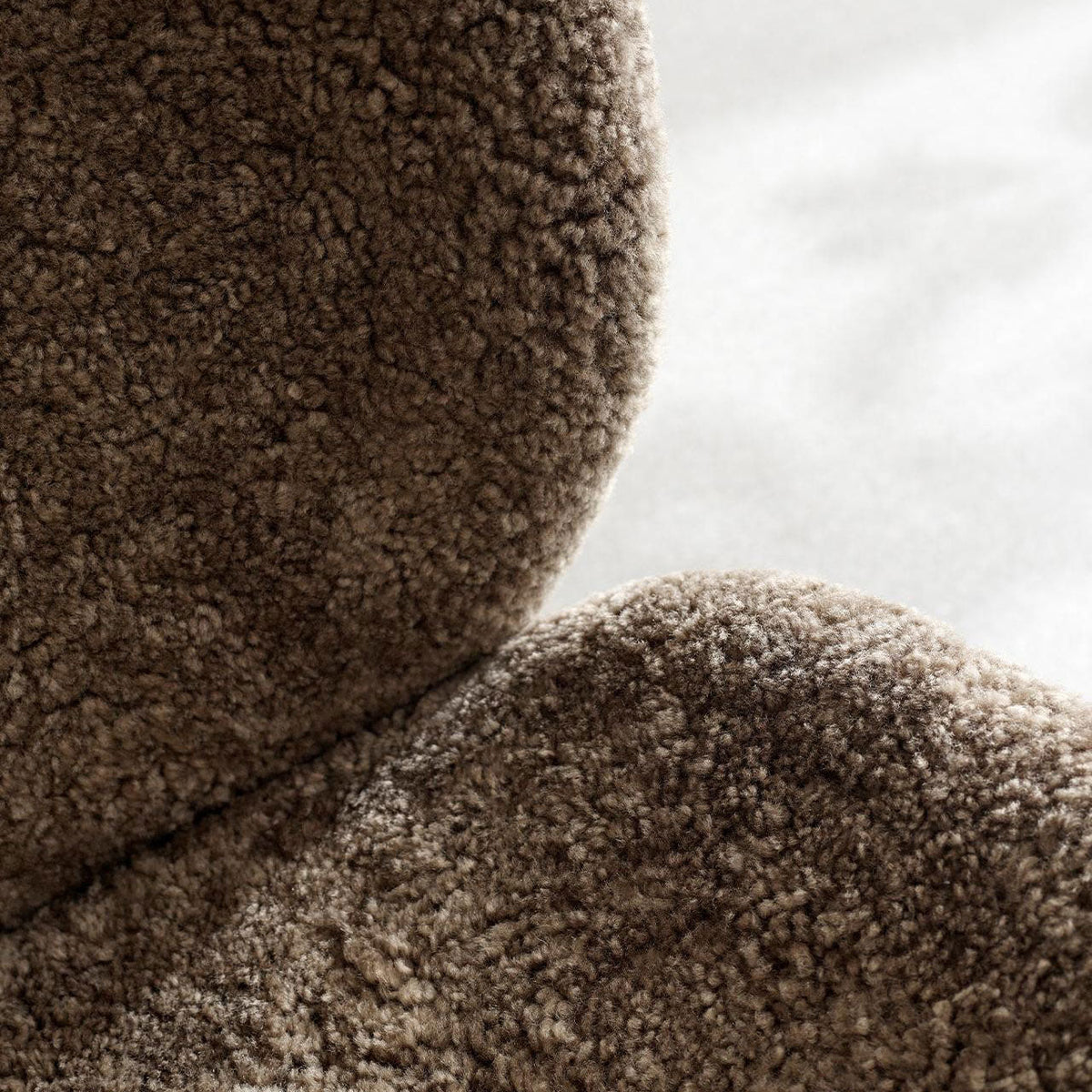 Vipp - VIPP466 - Lodge Lounge Chair - Skandium London