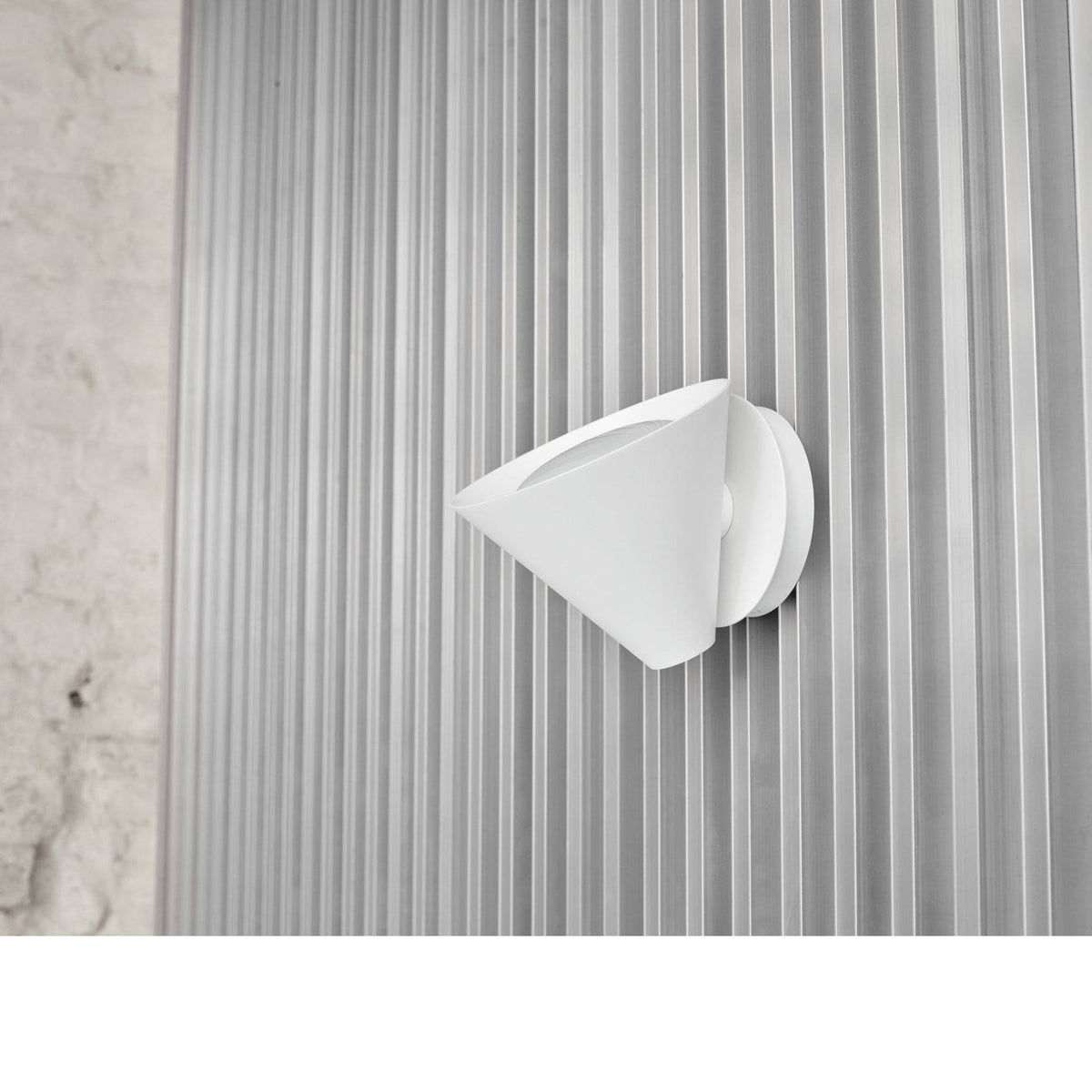 Louis Poulsen - Keglen - wall lamp - Skandium London