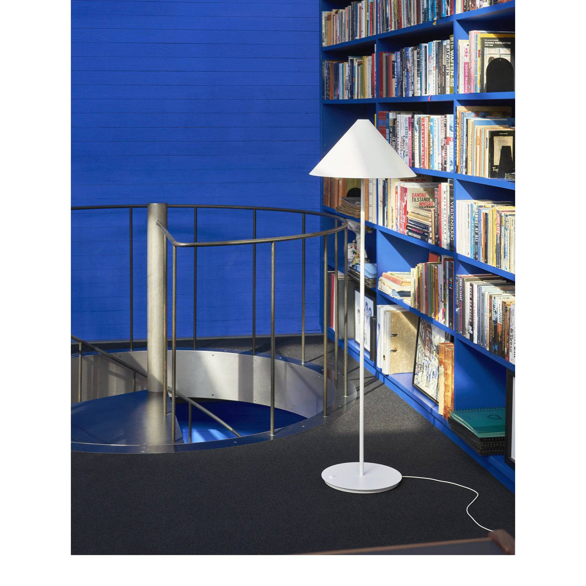 Keglen | floor lamp | Louis Poulsen | Skandium London