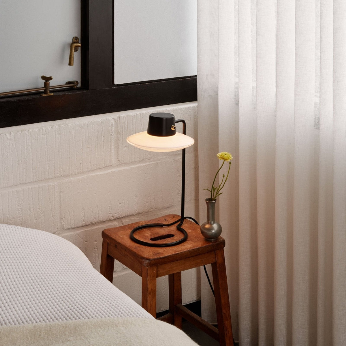 Louis Poulsen - AJ Oxford Table Lamp - Skandium London