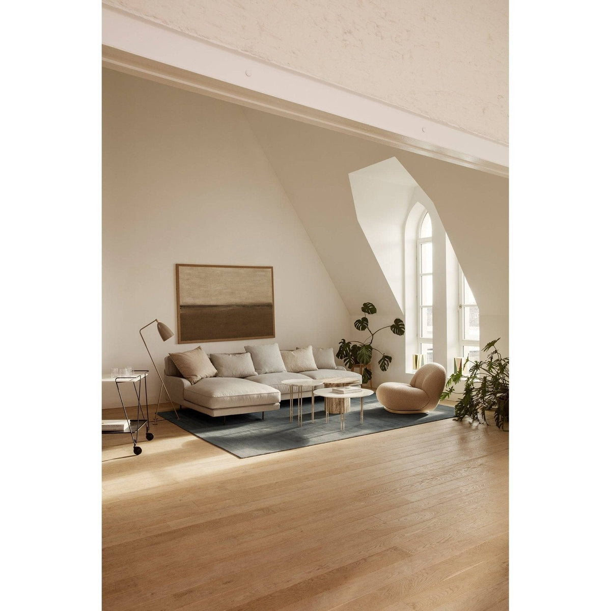 Gubi - Gräshoppa floor lamp - Skandium London