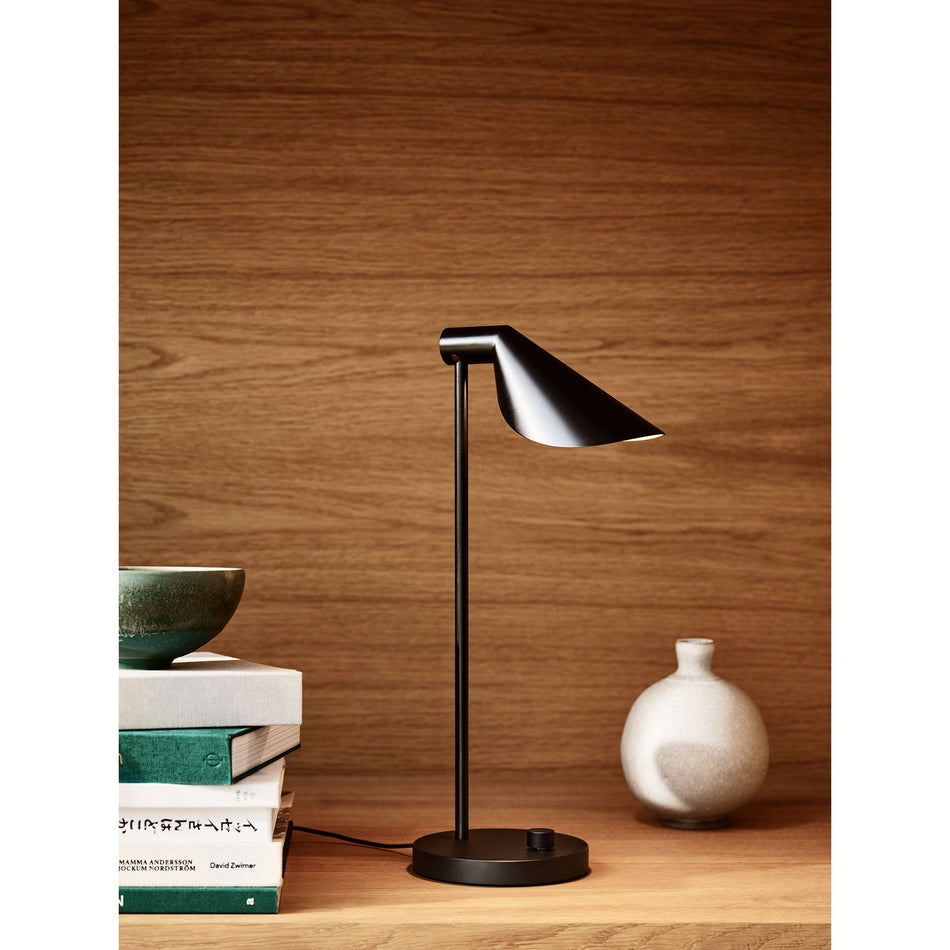 MS Series MS022 Table Lamp