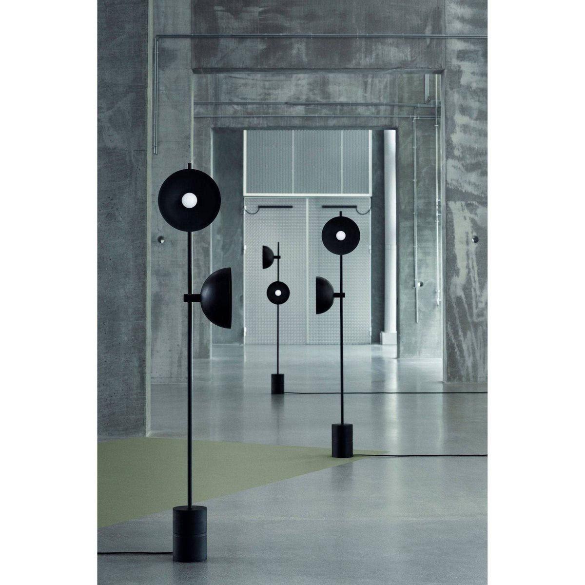 Handvärk - Studio Floor Lamp - Skandium London