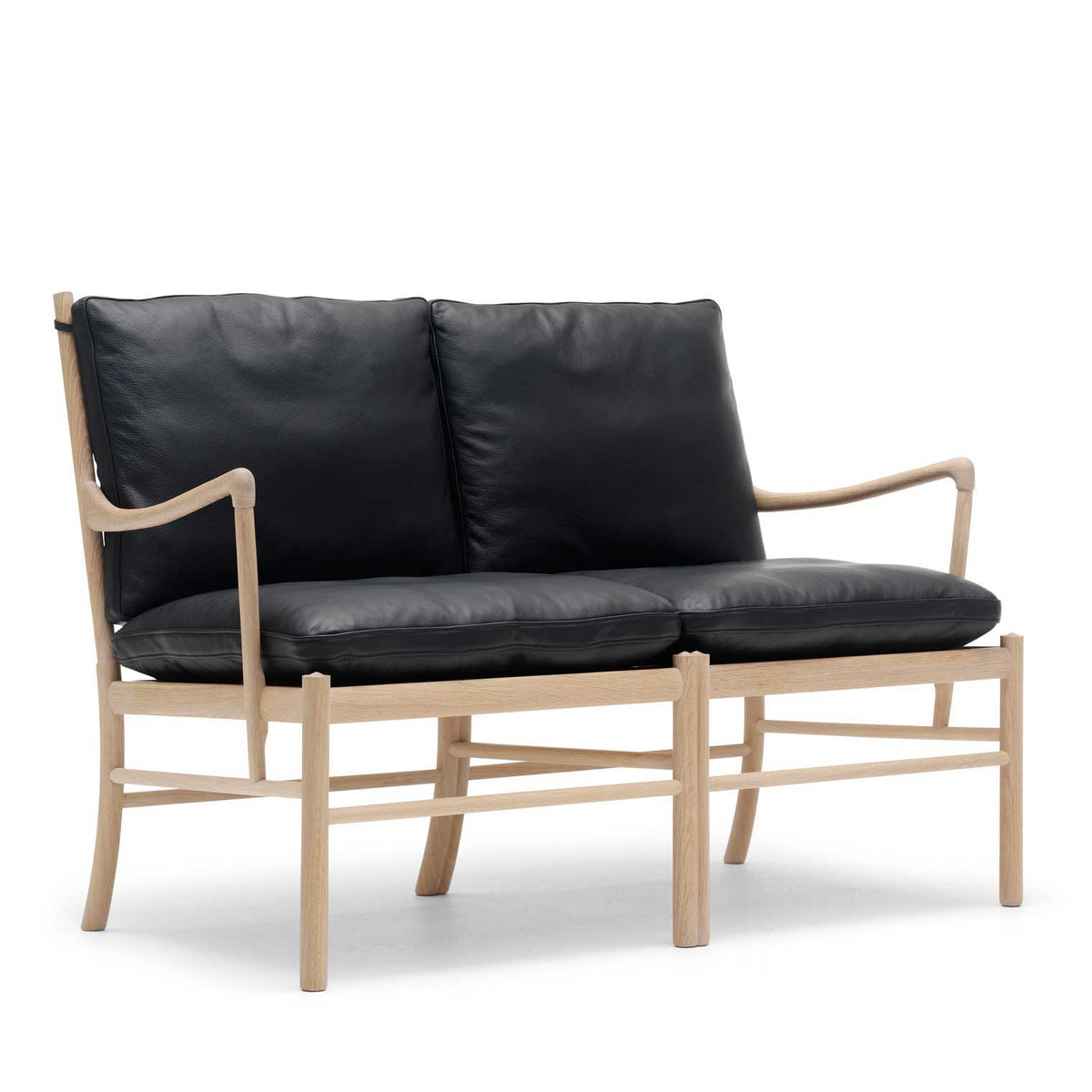 OW149-2 Colonial sofa | Carl Hansen | Skandium London