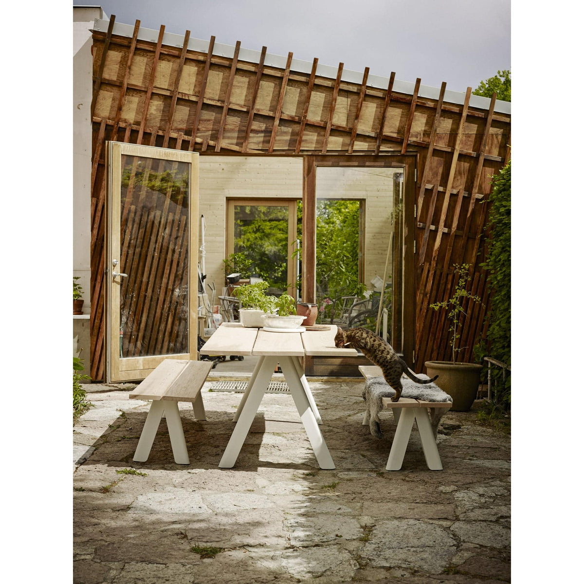 Overlap Table | Skagerak | Skandium London