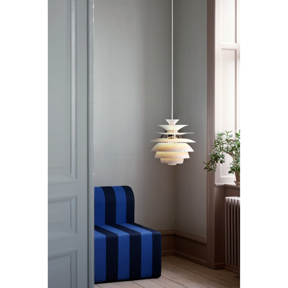Louis Poulsen - PH Snowball pendant lamp - Skandium London