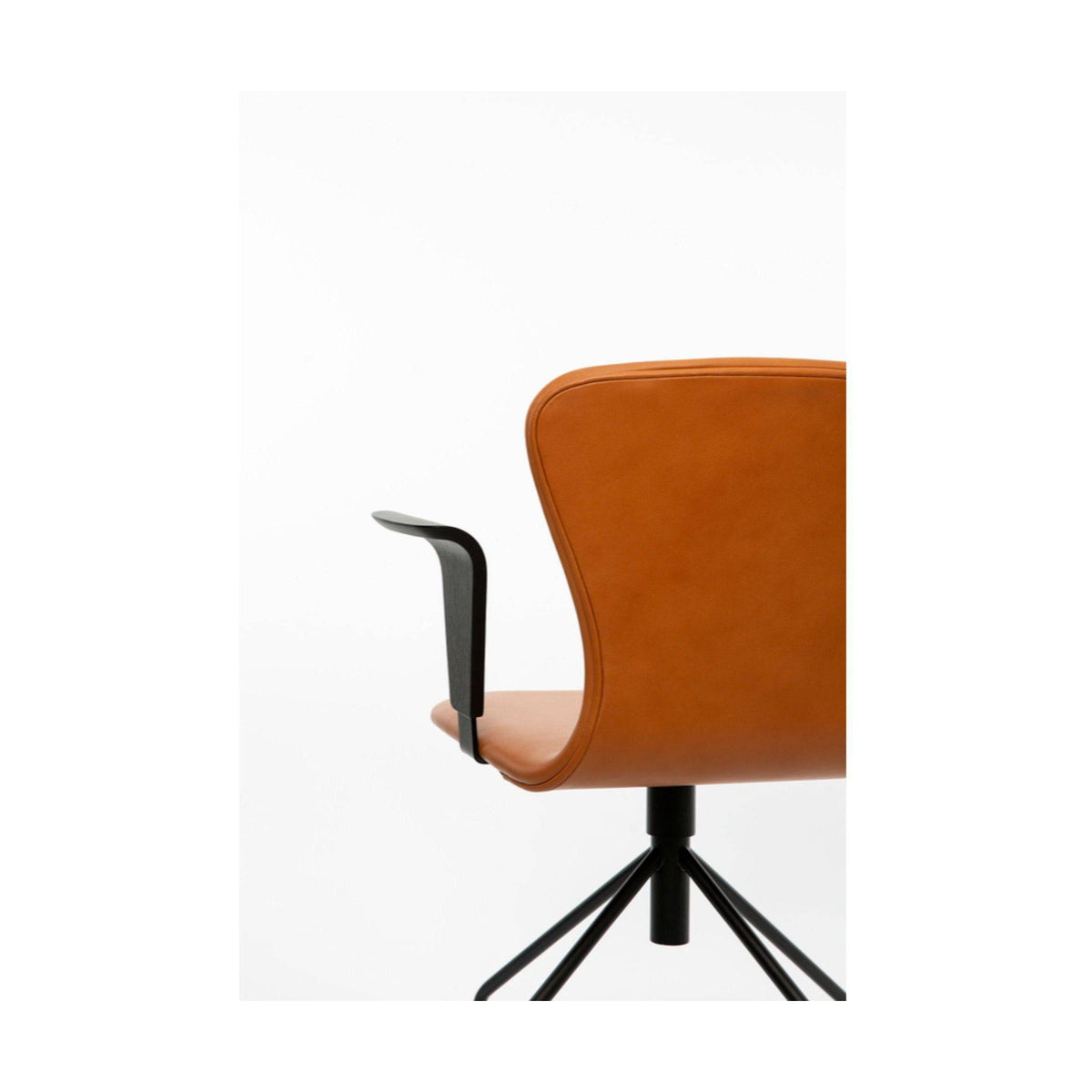 Bruunmunch - Play swing armchair with upholstery - Skandium London