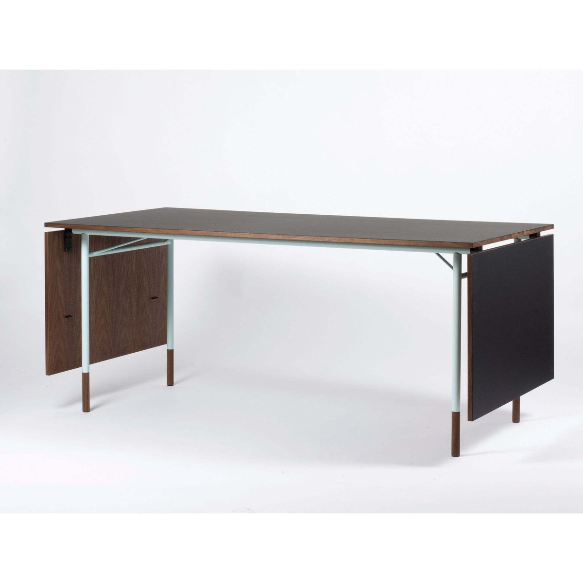 Nyhavn Dining Table With 2 Leaves | House of Finn Juhl | Skandium London