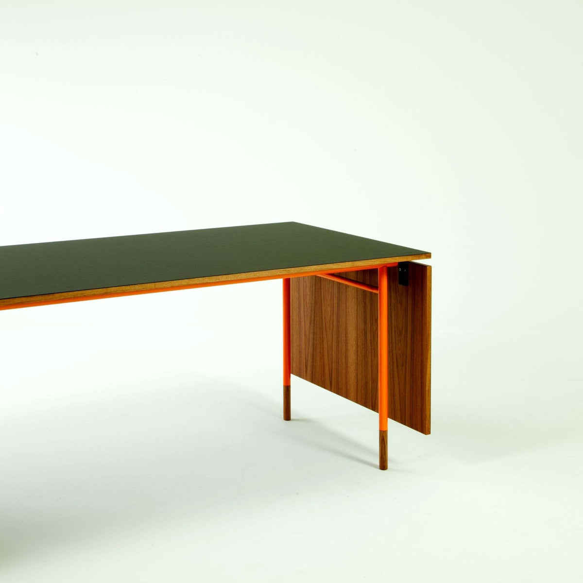 Nyhavn Dining Table With 2 Leaves | House of Finn Juhl | Skandium London