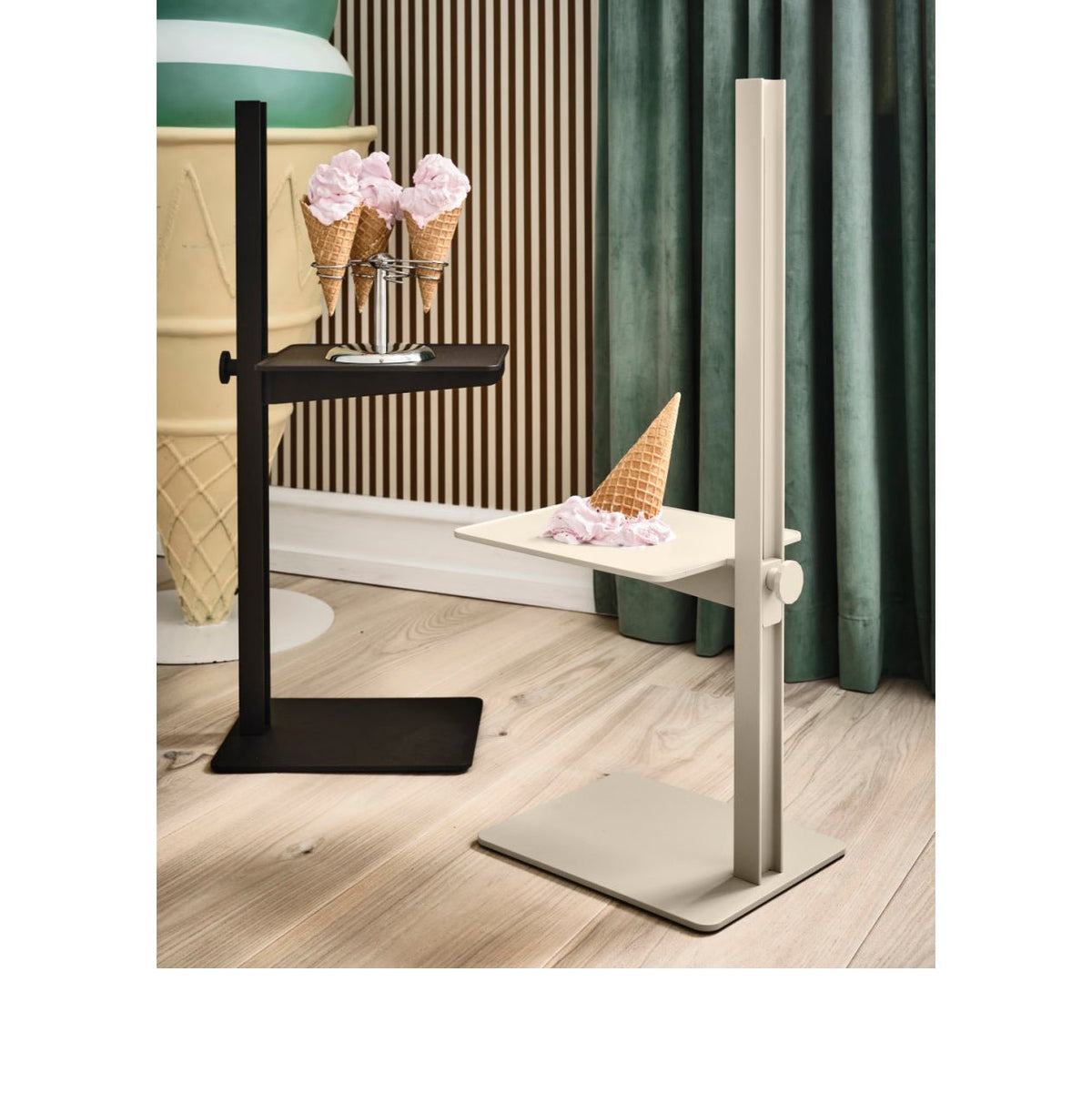 String - Museum Sidetable - Skandium London