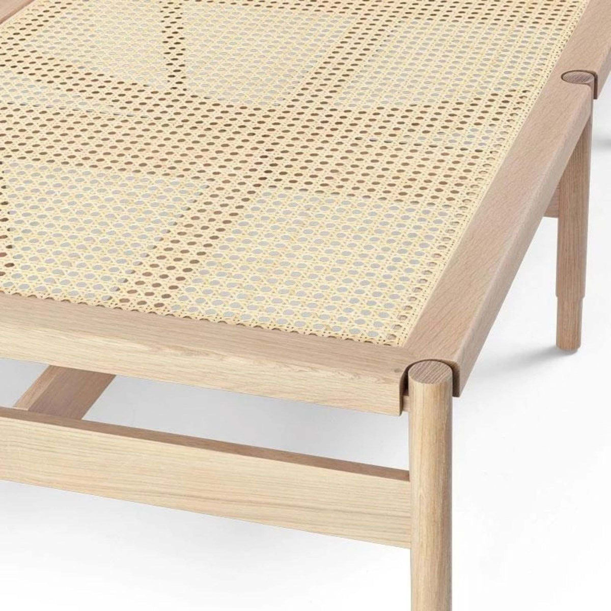 Winston Daybed | Mater | Skandium London