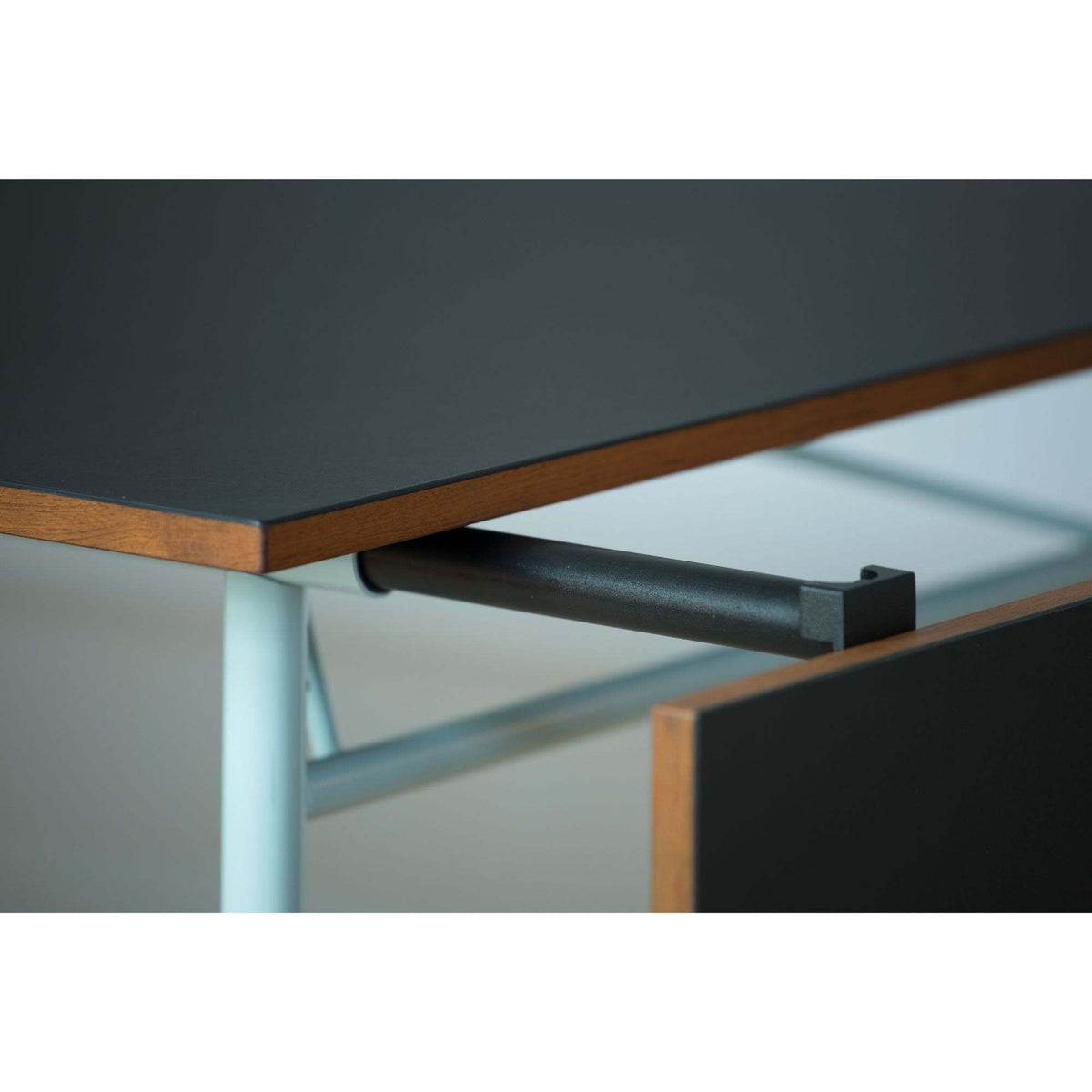 Nyhavn Dining Table With 2 Leaves | House of Finn Juhl | Skandium London