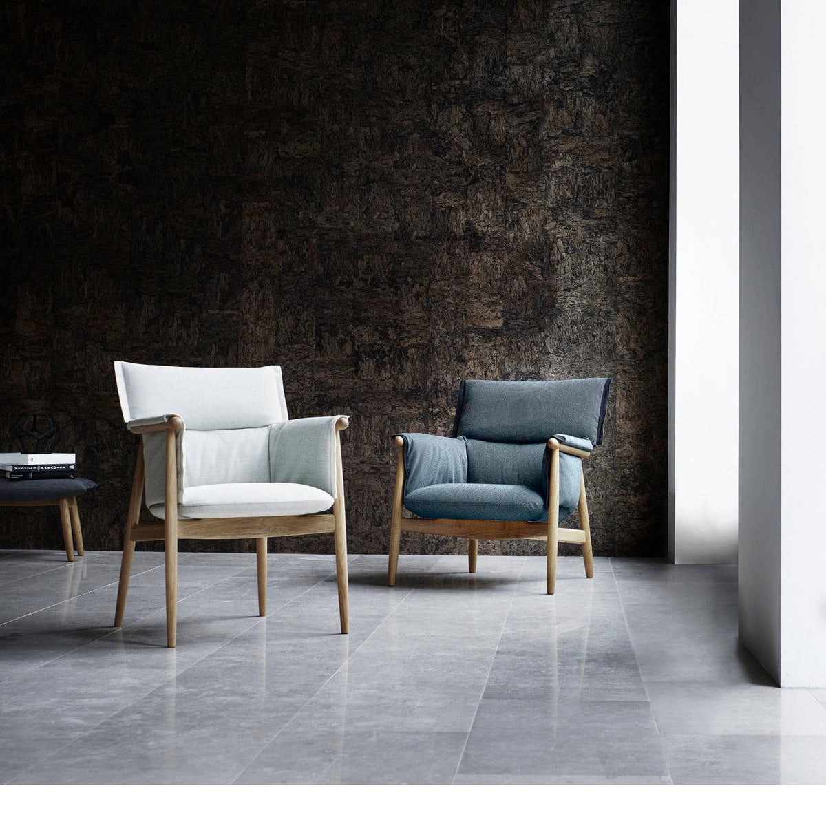Carl Hansen - E005 Embrace armchair - Skandium London