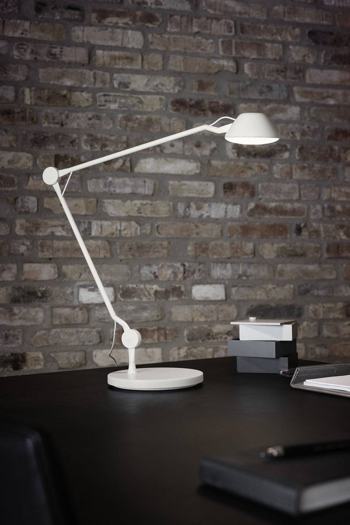 Fritz Hansen Lighting - AQ01™ Table Lamp - Skandium London