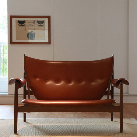 Chieftain sofa | House of Finn Juhl | Skandium London