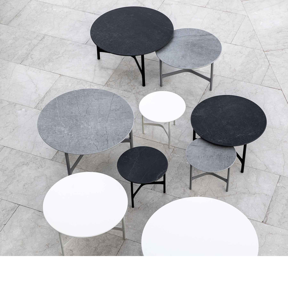 Twist Coffee Table | Medium | Cane-line | Skandium London
