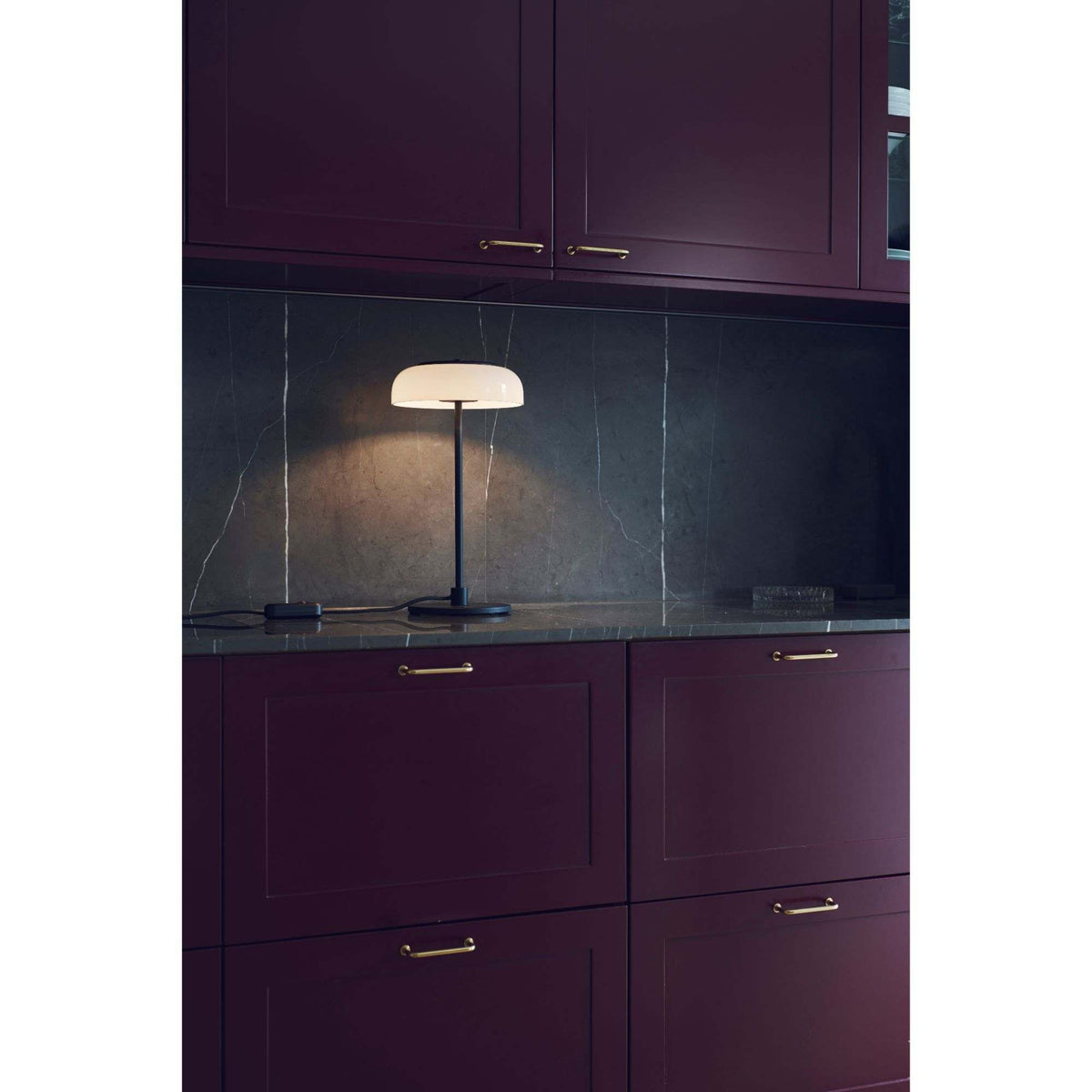 Blossi table lamp, black | Nuura | Skandium London