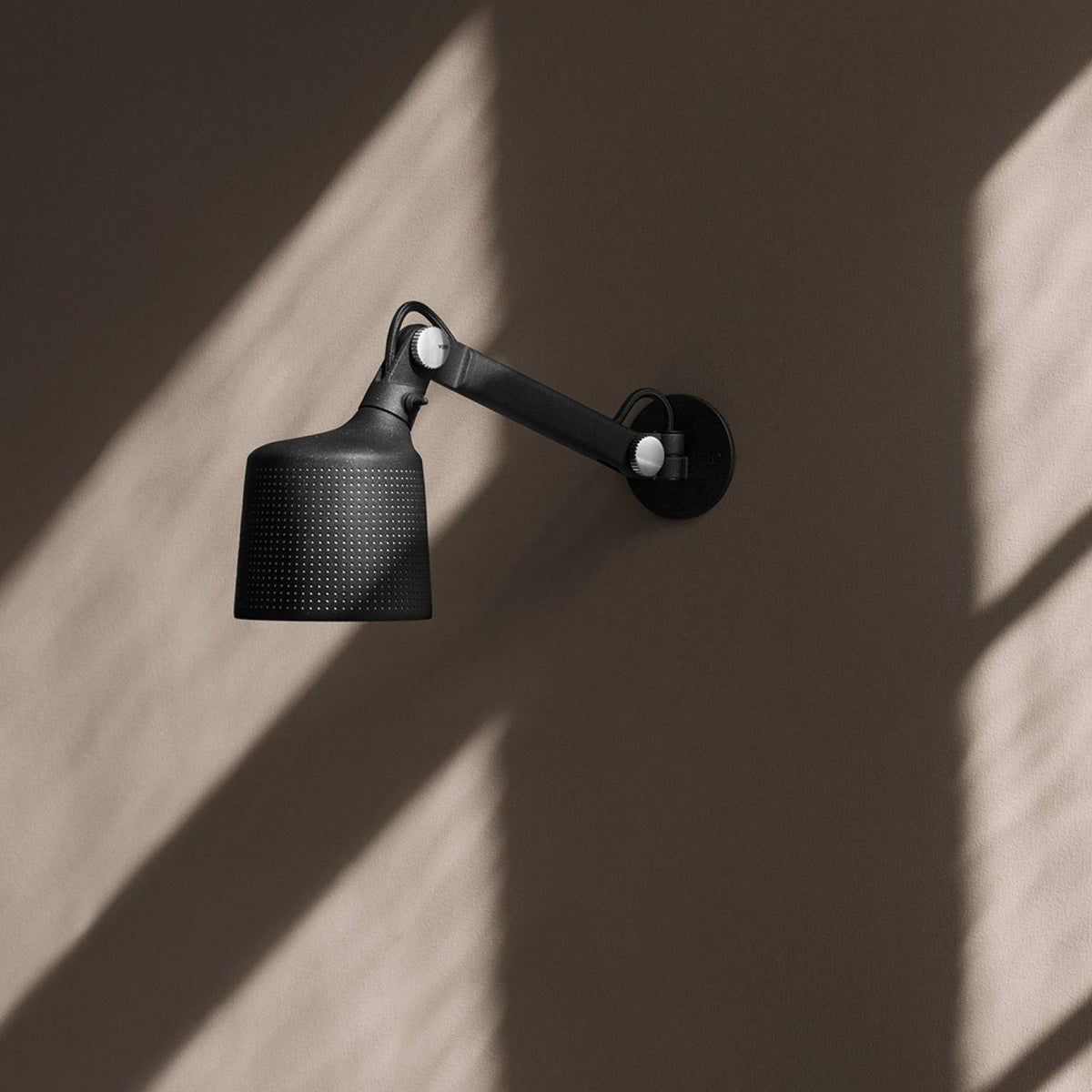 VIPP523 | Wall Lamp | Small | Vipp | Skandium London