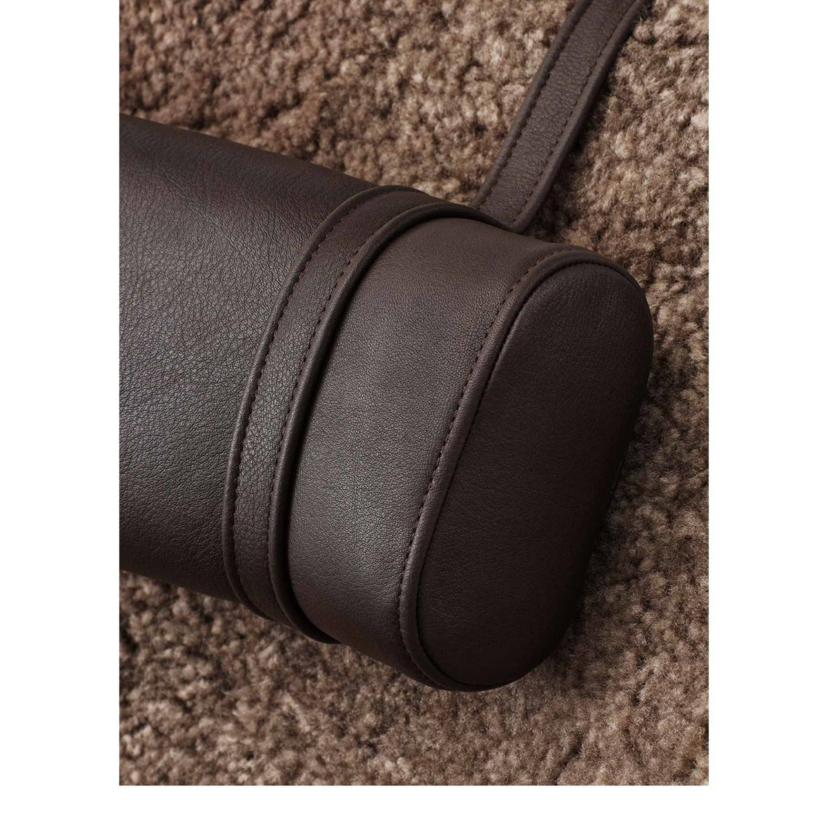Vipp - VIPP468 - Lodge Lounge Chair Neck Rest - Skandium London