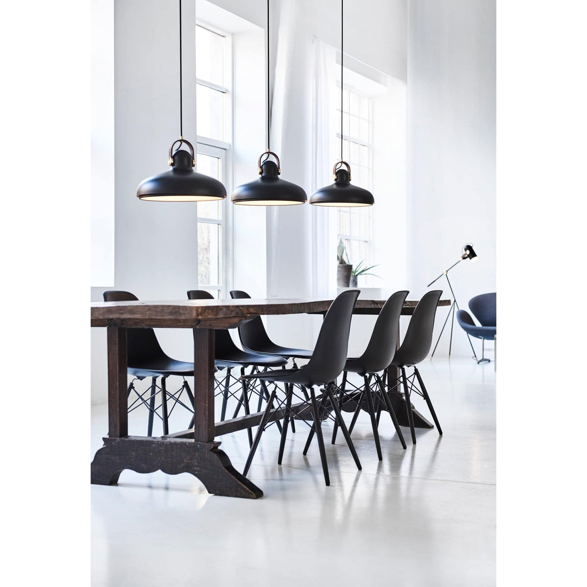 Carronade large pendant lamp - Black | Le Klint | Skandium London